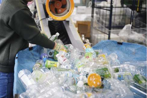 飲料用空容器の機械選別01